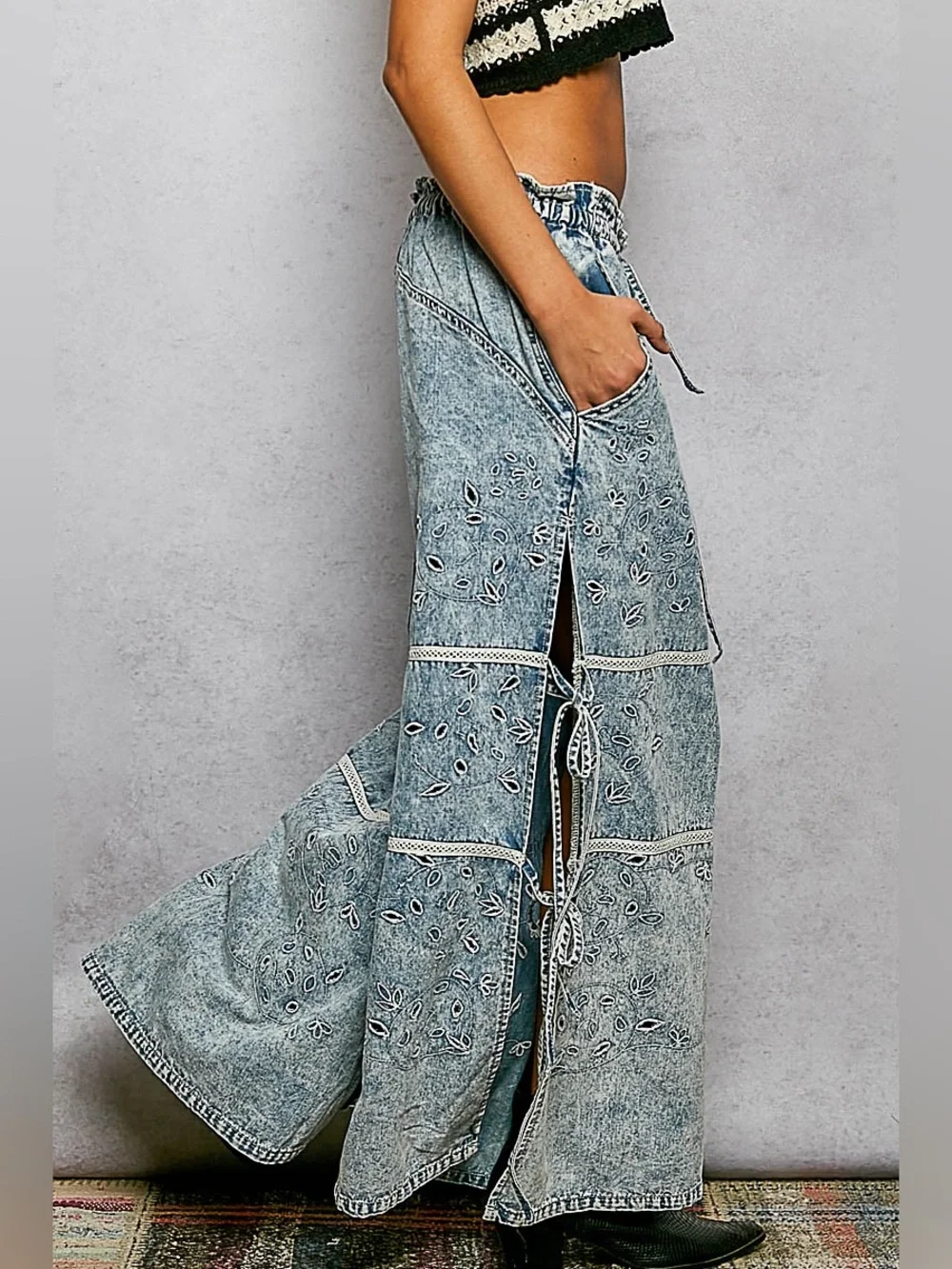 POL Light Blue Acid-Wash Embroidered Wide-Leg Jeans - Picture 2 of 8